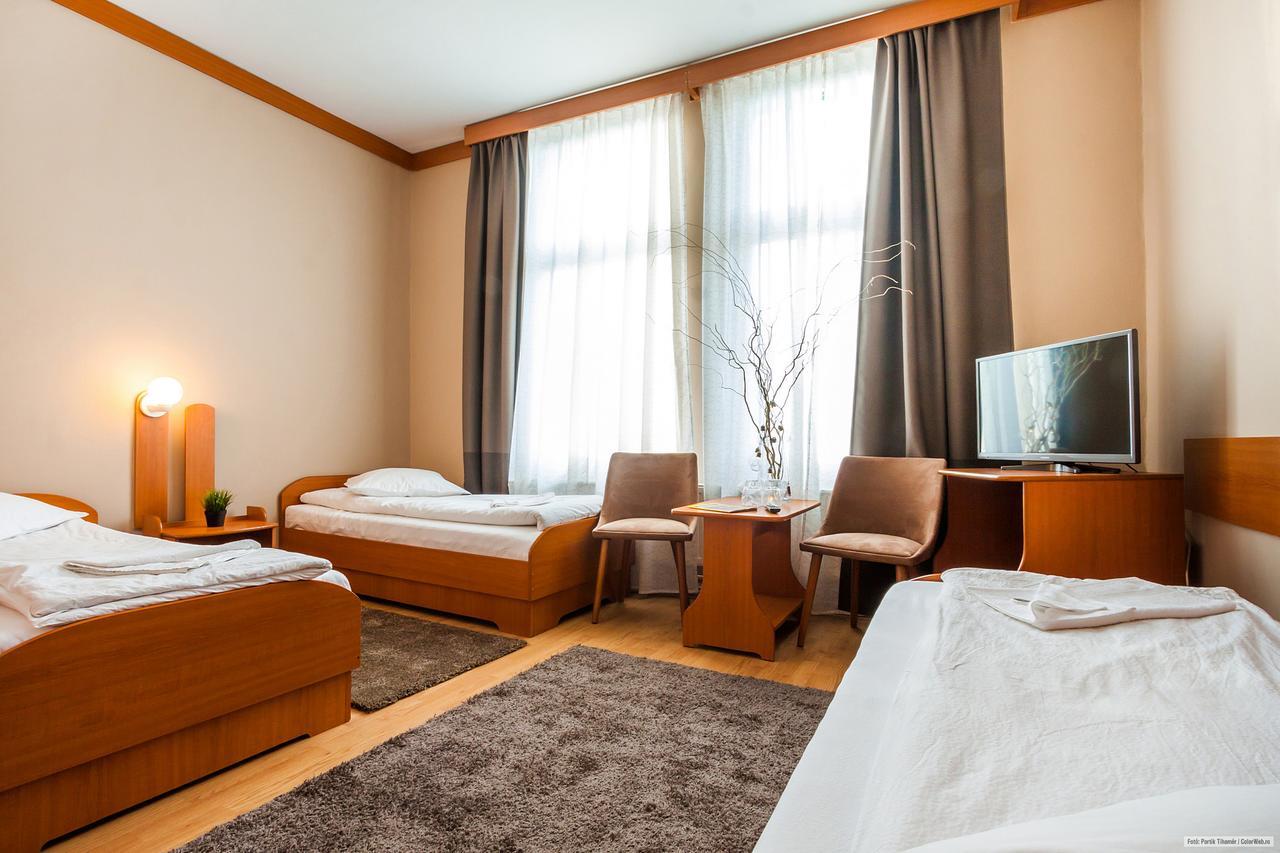 Szilagyi Hotel&Restaurant Gheorgheni  Εξωτερικό φωτογραφία