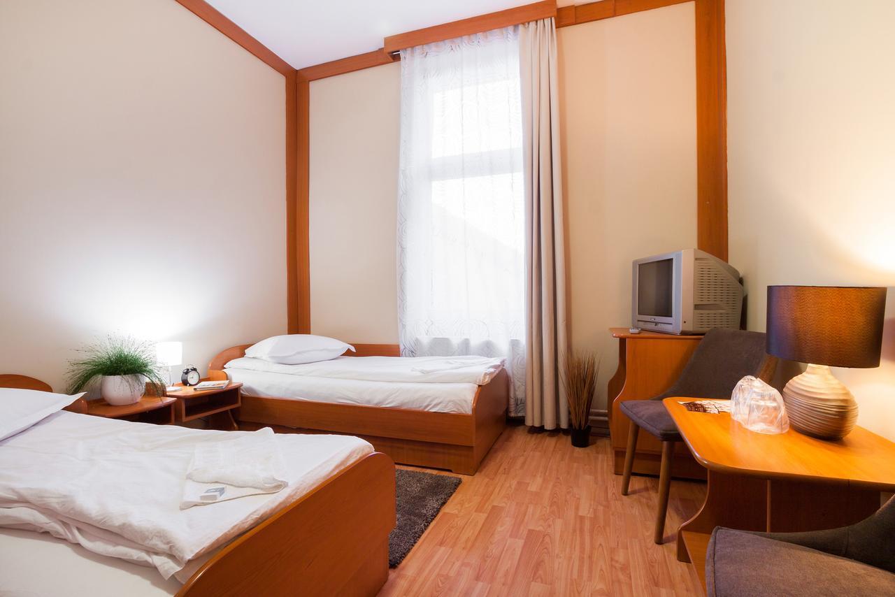 Szilagyi Hotel&Restaurant Gheorgheni  Εξωτερικό φωτογραφία