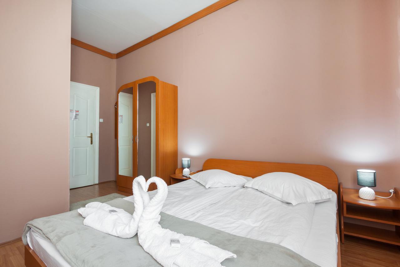 Szilagyi Hotel&Restaurant Gheorgheni  Εξωτερικό φωτογραφία